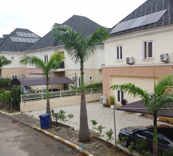Saada Court